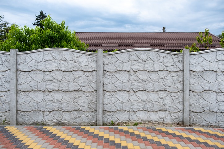 dekoracyjne ogrodzenie betonowe